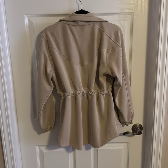 Lululemon Light Jacket - Picture 3 of 3